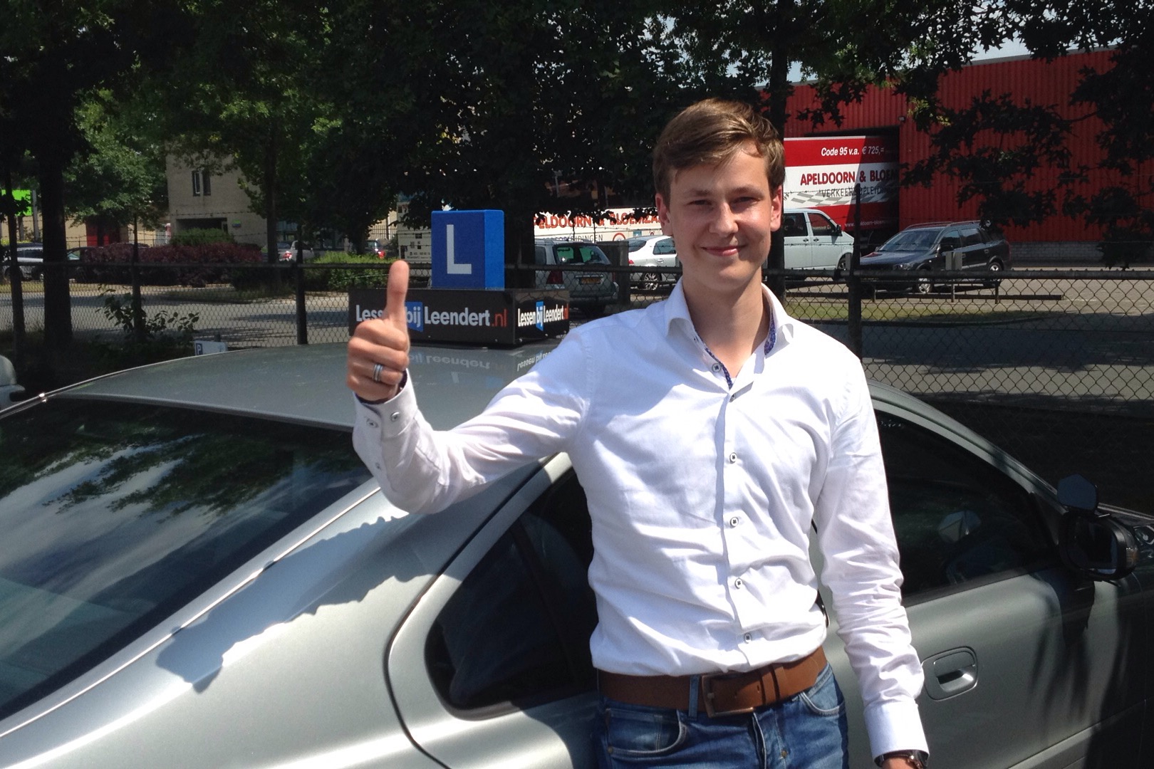 Marc geslaagd voor rijbewijs in Apeldoorn