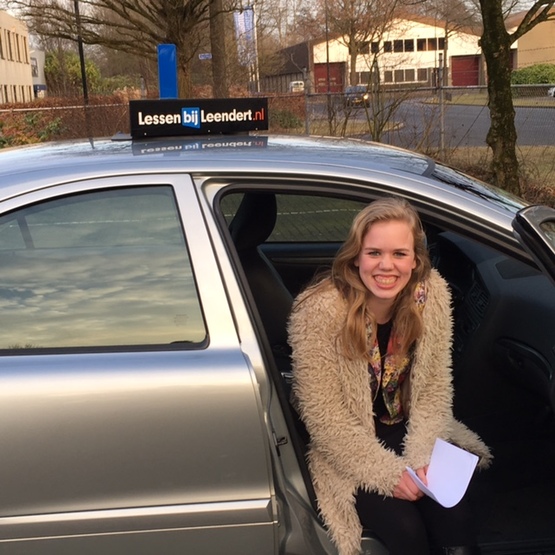 Marianne geslaagd voor rijbewijs bij LessenbijLeendert